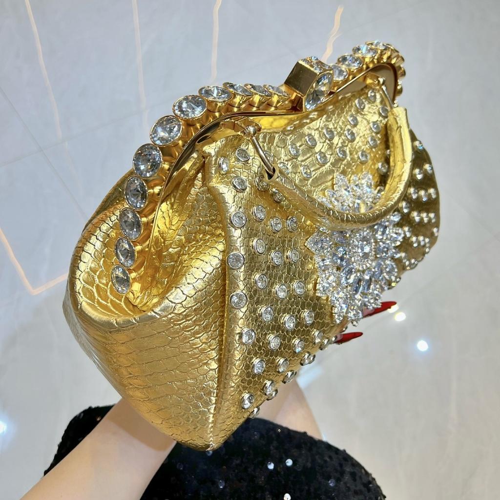 New Large Capacity Women's Handbag with Luxurious Diamond Inlay