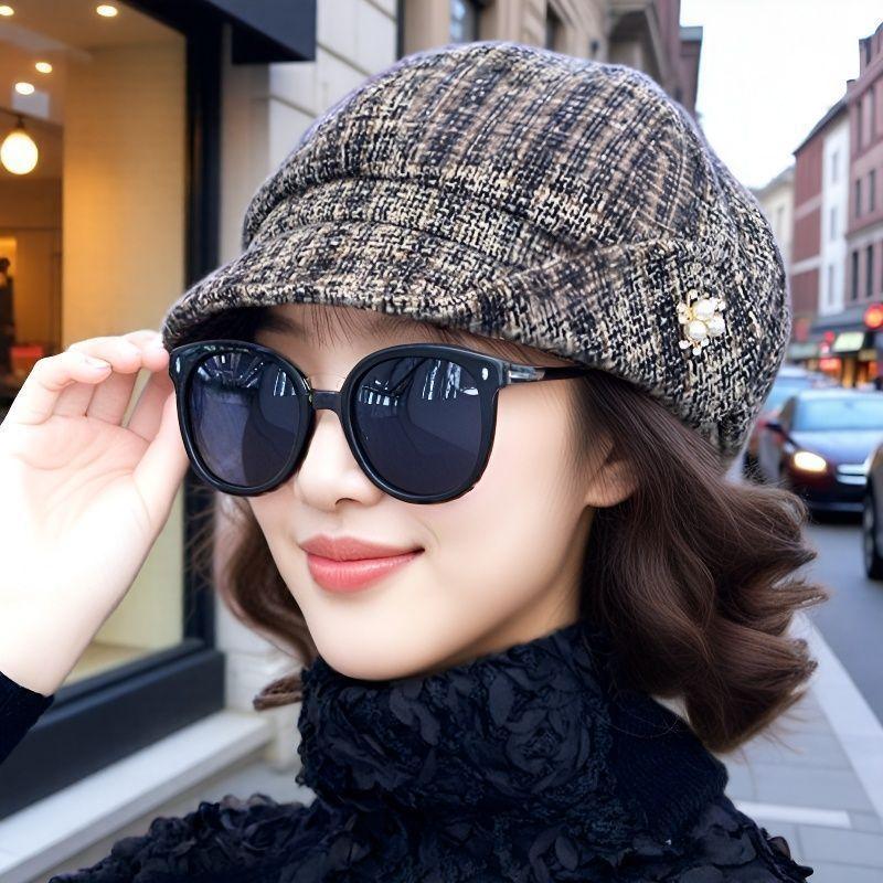 Octagonal Hat With Detachable Short Wavy Wig For Middleaged Women In Spring And Fall Seasons