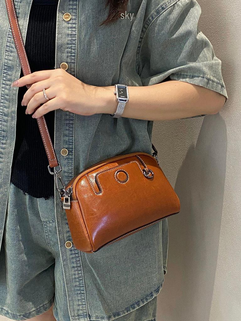 Women's 2025 Light Luxury Leather Shoulder Bag - Oil Wax, Multi-layer, Versatile, Commuter Crossbody Square Design.