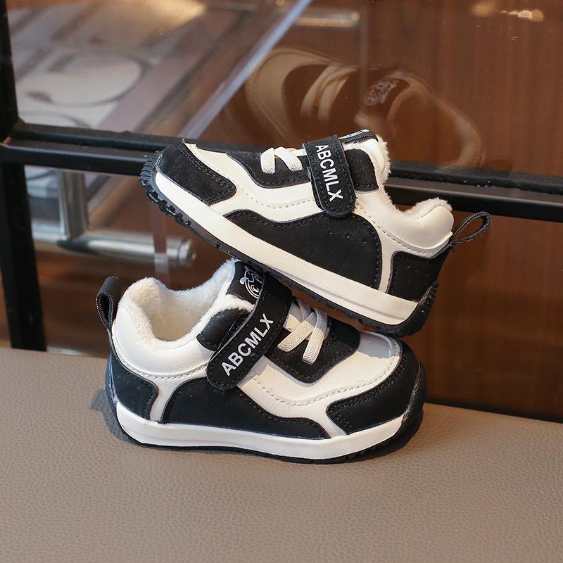 2025 Spring Girls' Soft Sole Baby Sports Shoes with Warm Velvet Toddler Cotton Design