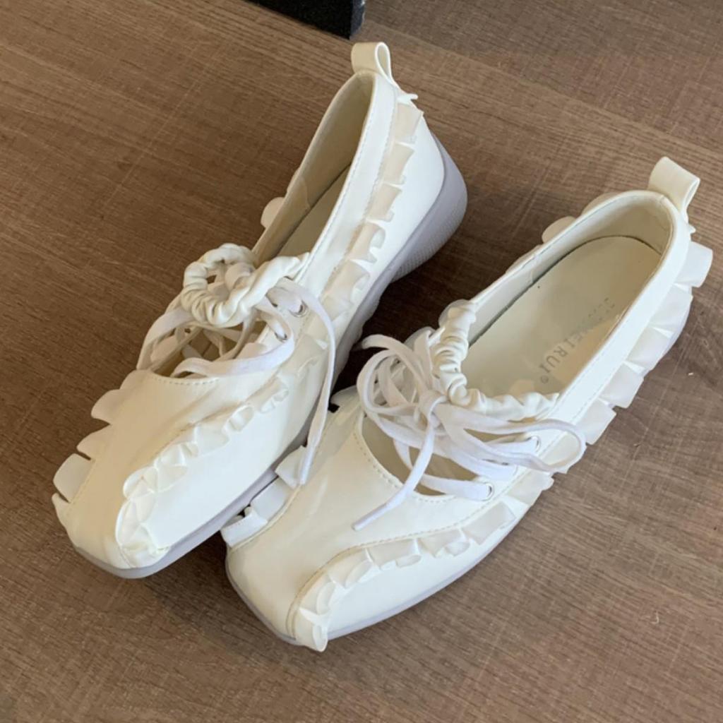 In-Stock 2025 Women's Korean Ballet Flats - Square Toe, Lace-Up, Low-Top Leather Sneakers