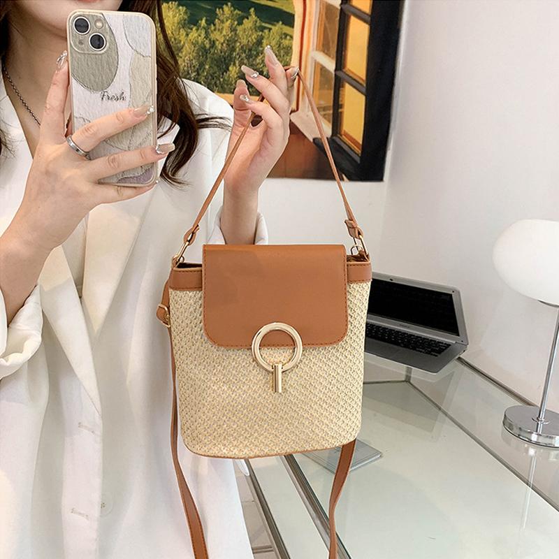 Malá slaměná taška kbelík pro ženy letní crossbody tašky ratanová plážová dámská cestovní kabelka a taška přes rameno