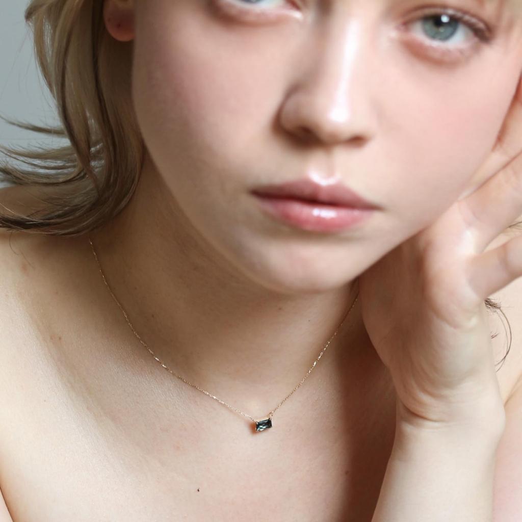 London Blue Topaz K10YG Rectangle Necklace for Women [cui-cui]