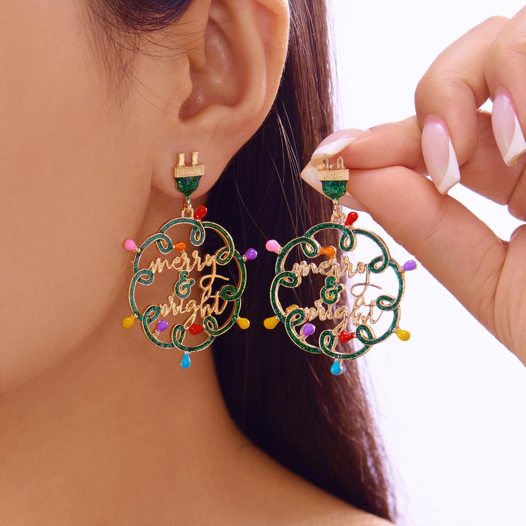 Delicate Pink Drop Oil Christmas Tree Drop Earrings for Women Sweet Colorful Wreath Bulb Earrings New Year Party Jewelry Gifts