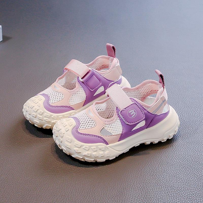 Medium and large children's breathable mesh frame shoes hollow sports sandals girls popular casual soft sole non-slip tire shoes
