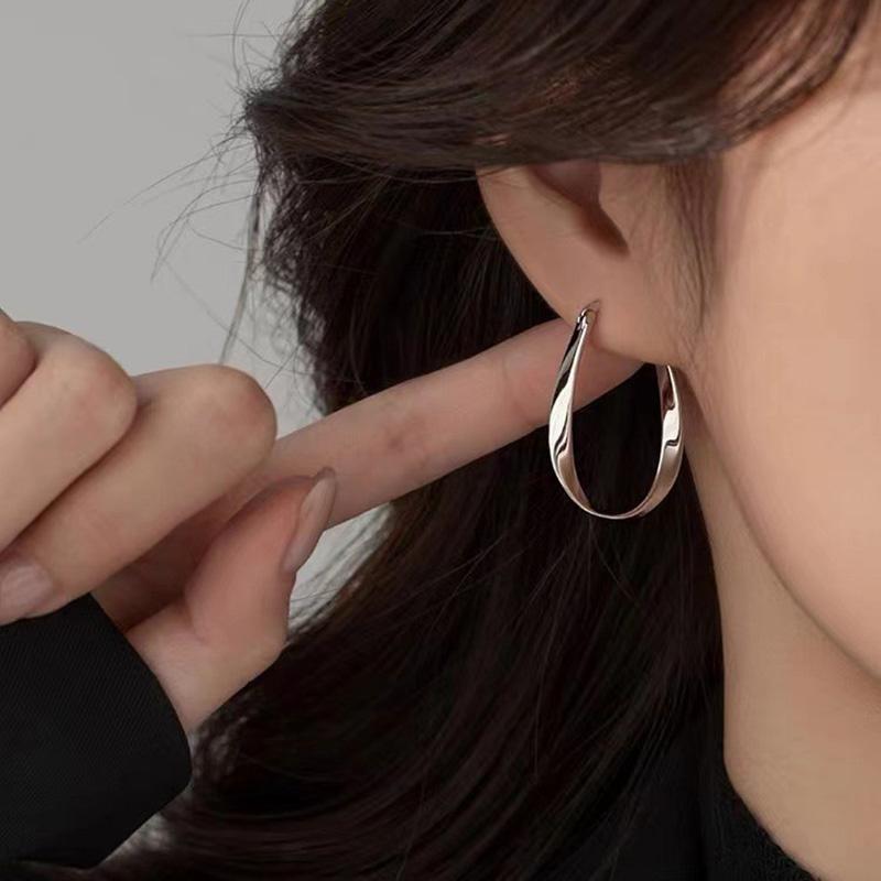 Silver Mobius Geometric Hoop Earrings For Women Party Classic Fine Jewelry Advanced Feeling Accessories
