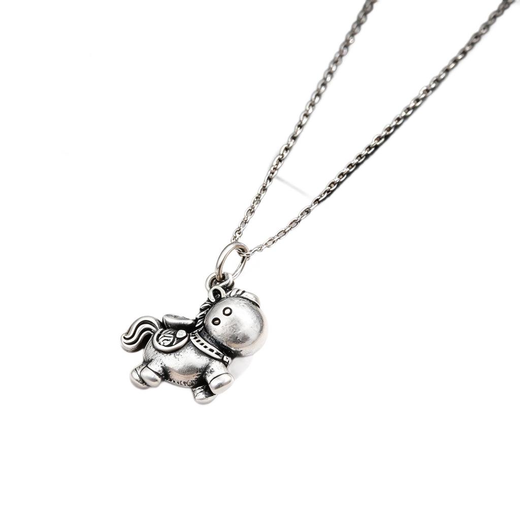 Sterling Silver Zodiac Horse Pendant Charm for DIY Bracelet Weaving - Pure Silver Small Horse Accessory in Chinese Style.