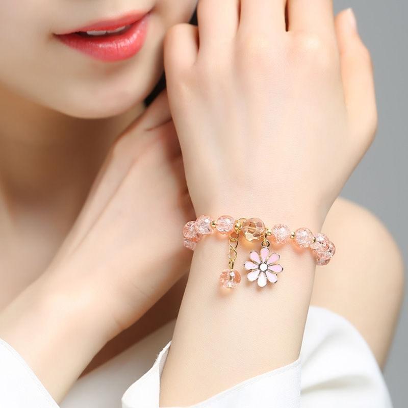 Elegant Crystal Flower Beaded Bracelet for Women Strand Beaded Bracelet Jewelry Strawberry Daisy Flower Wristband Chain