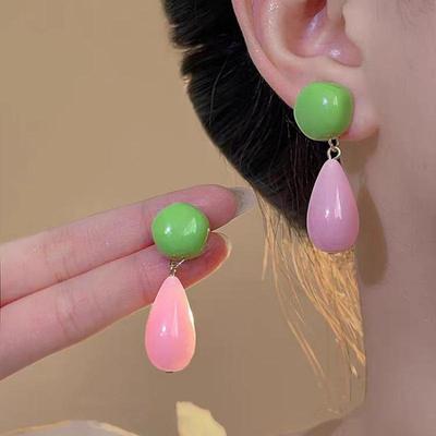 Elegante Wassertropfen-Ohrringe im Wald-Stil: Vielseitige, stilvolle Ohrstecker für Damen