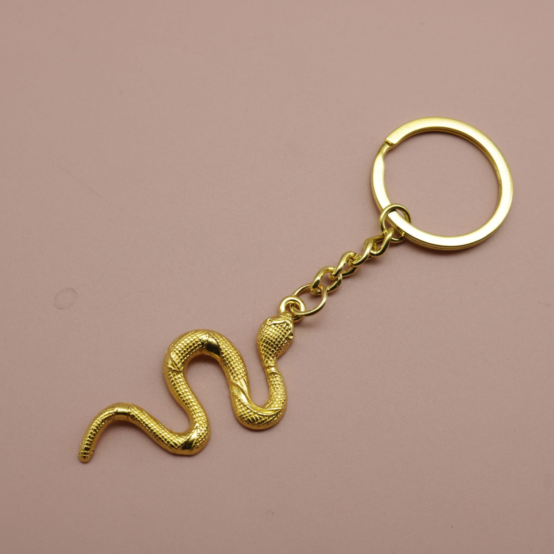 

Популярні ювелірні вироби, мінімалістичний кулон зі змією, брелок one size