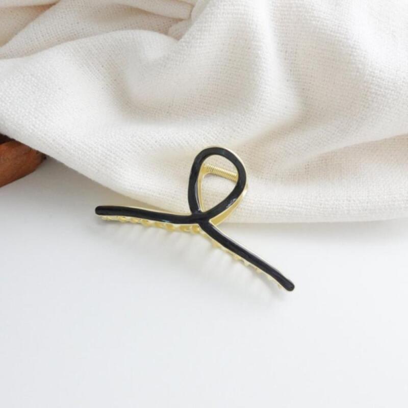 

Long-haired women s hair clip pin accessory black