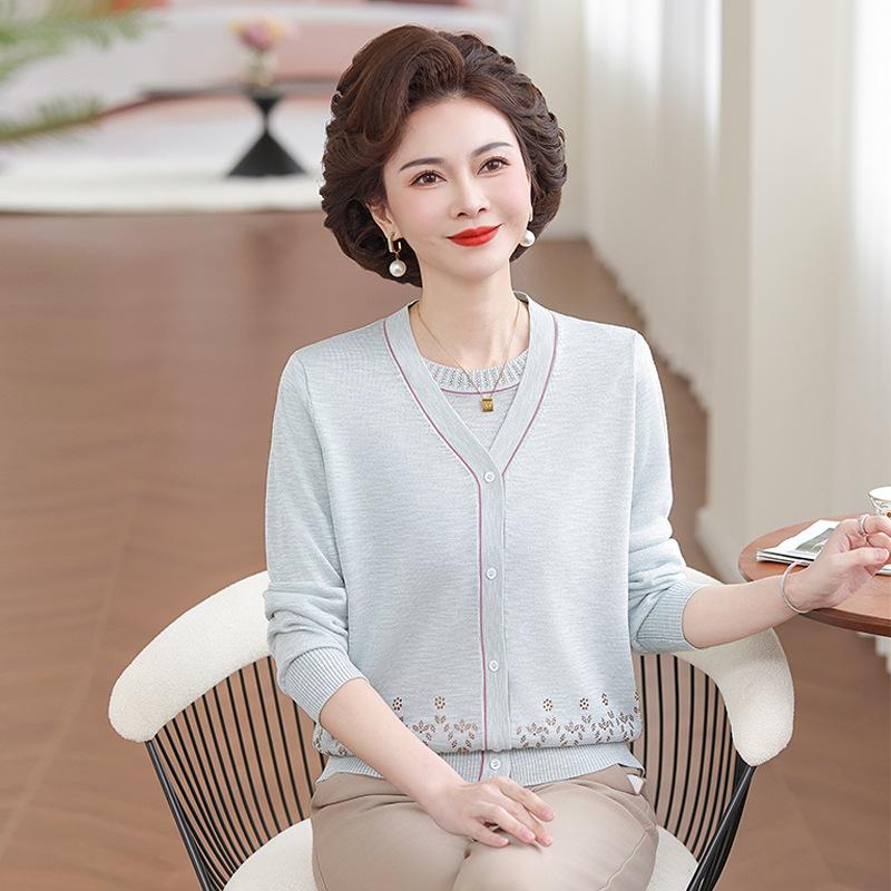 Spring 2026 Elegant Chinese-Style Knitted Two-Piece Cardigan Set for Middle-Aged & Elderly Women