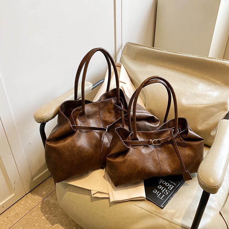 2025 new retro large-capacity underarm bag female Sen Meng fashion one-shoulder messenger tote bag retro croissant bag
