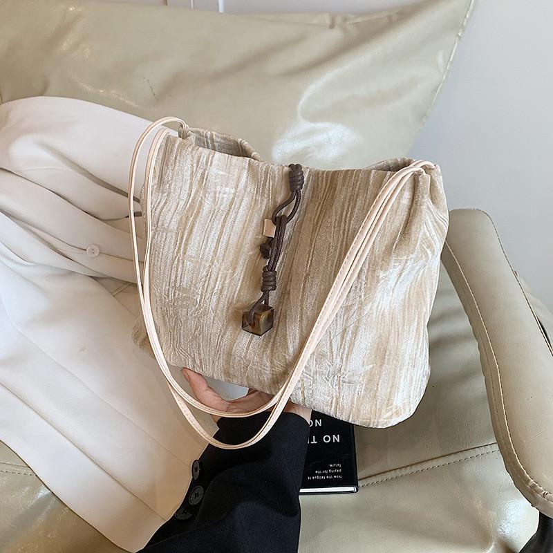 Chic Summer Tote Bag For Women With Large Capacity Stylish Shoulder Design