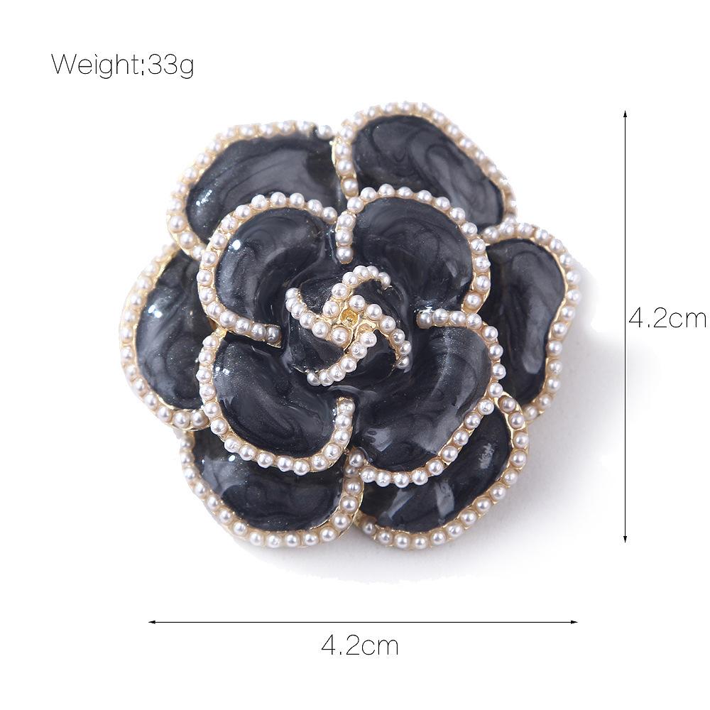 Vintage Camellia Pearl Brooch Women's Metal Scarf Clasp Corsage Lovely Large Pin Accessories Accessories Long-Lasting Color Exquisite Brooch BFF Gift