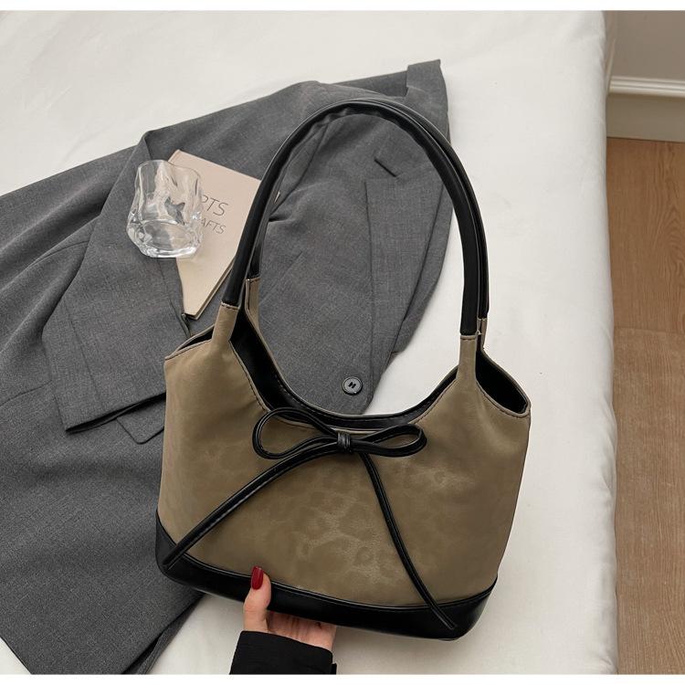 

Корейская сумка большой вместимости с леопардовым принтом, женская, 2025, новая осенне-зимняя, подмышечная, на плечо, модная сумка-тоут для студентов колледжа хаки