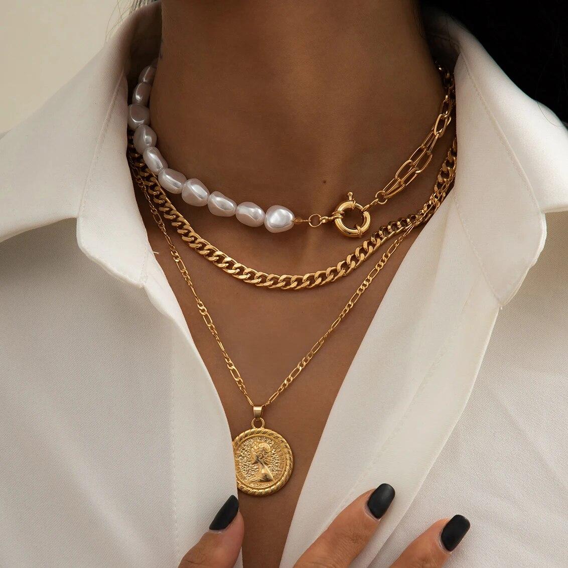 

3Pcs/Set Goth Baroque Imitation Pearl Coin Portrait Pendant Choker Necklace for Women Vintage Link Chain Aesthetic Wed Jewelry