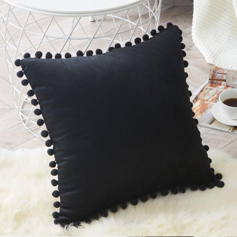 Luxurious 45x45cm Pom-poms Cushion Cover In Soft Velvet For Elegant Home Dcor
