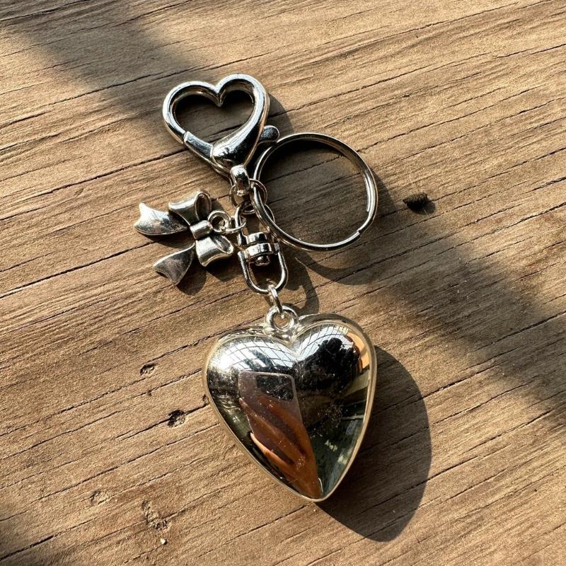 Sweet Bowknot Big Heart Pendant Keyring Silver Color Charm Keychain Decoration