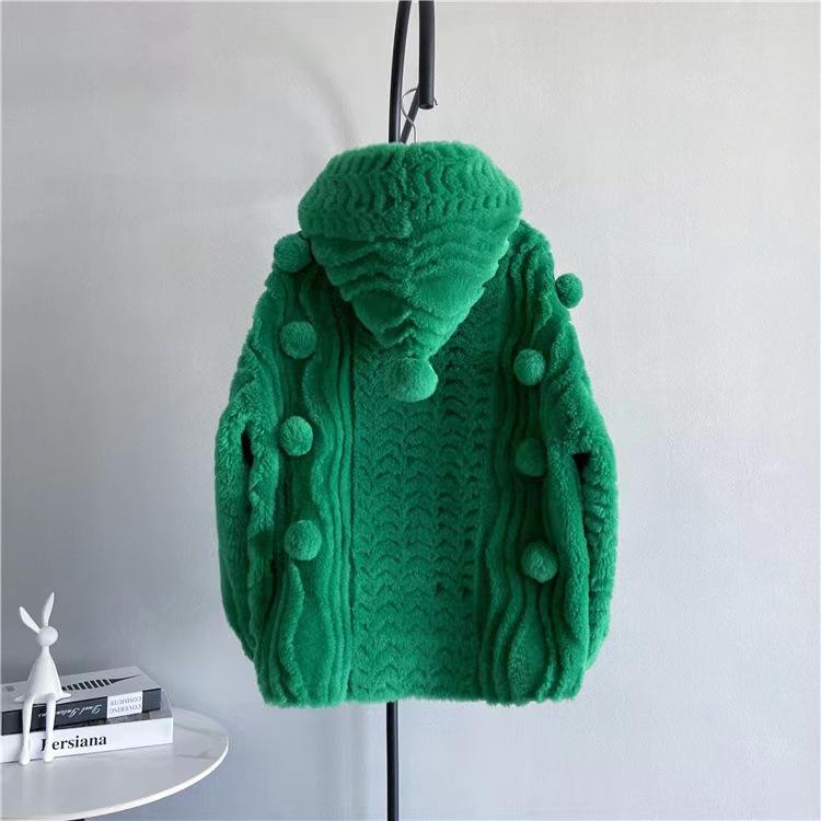 Autumn and winter new lamb wool hooded wool ball sheep shearing medium and long fur young coat thick fur