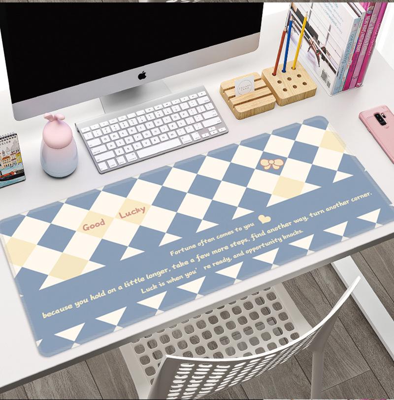 Extra Large Cute Checkered Mouse Pad, Flower Bear Design, Desk Mat for Laptop and Keyboard