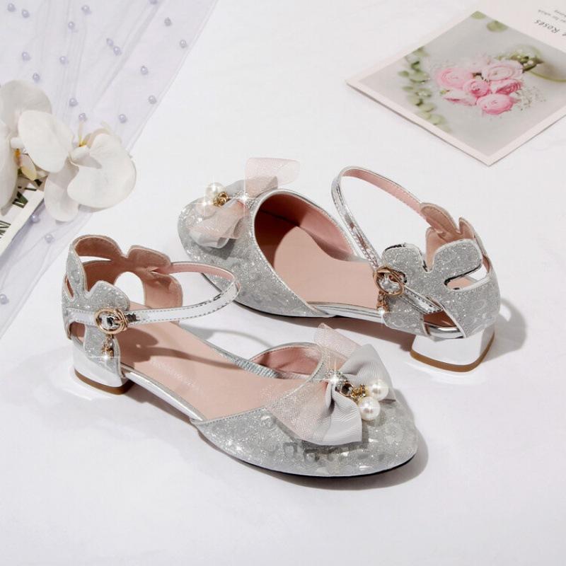 

New girls sandals medium and older children s sandals bow high heel princess shoes summer rubber sole student children s sandals 39 (inner length 24.5cm) серебряный