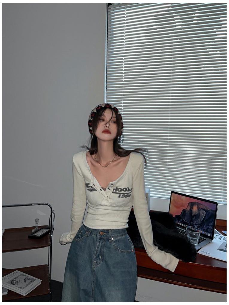 Chic Trendy Long-Sleeve Crop Top for Women - Spring Collection