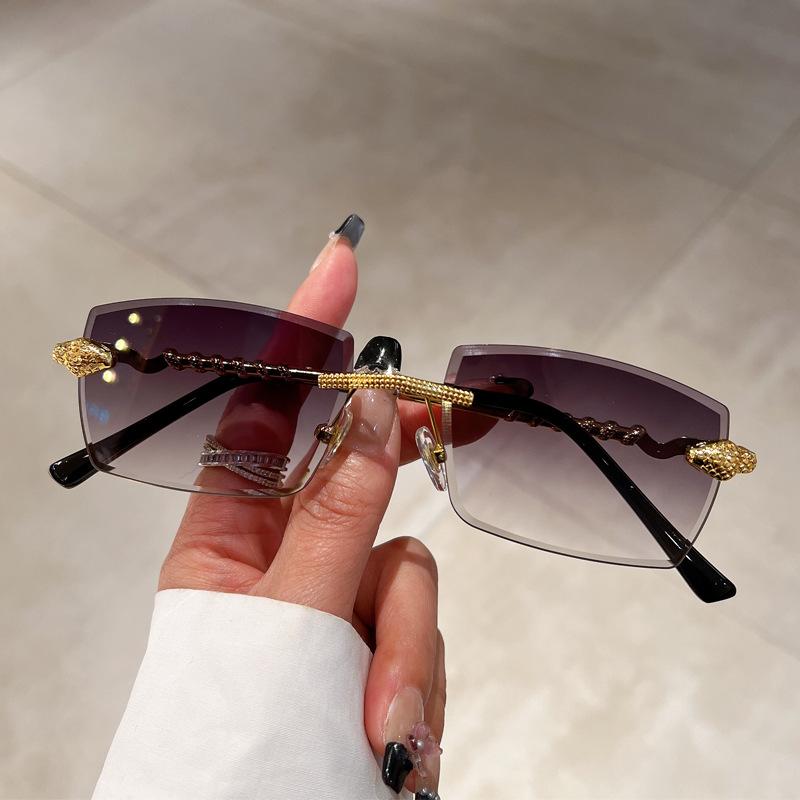 Luxury Vintage Rimless Sunglasses Women Fashion Trendy Snake Frame Gradient UV400 Sun Glasses For Men And Women