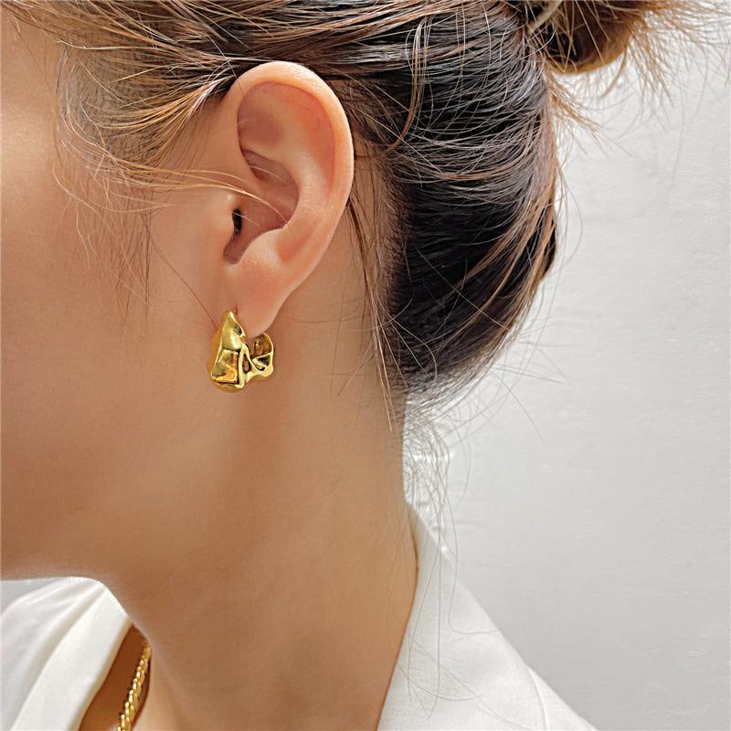 Irregular Pleated Lava Earrings For Women Retro French Earrings Design Simple Temperament Senior Fashion Jewelry Gift