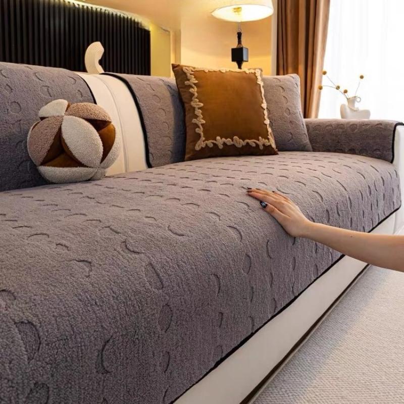 Cream Style Plush Sofa Cover Fabric with High-end Feel Fixed Anti Slip Sofa Anti Cat Scratch Seat Cushion Autumn and Winter