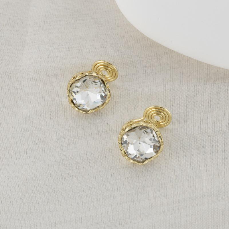 Orecchini Dolci da Fatina Stile Coreano Senza Foro: Design Versatile, Chic e di Alta Gamma per Zampironi.