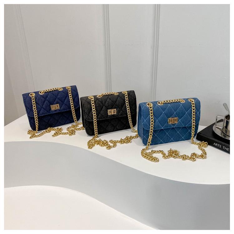 2024 Women's Versatile Denim Canvas Crossbody Bag with Diamond Chain