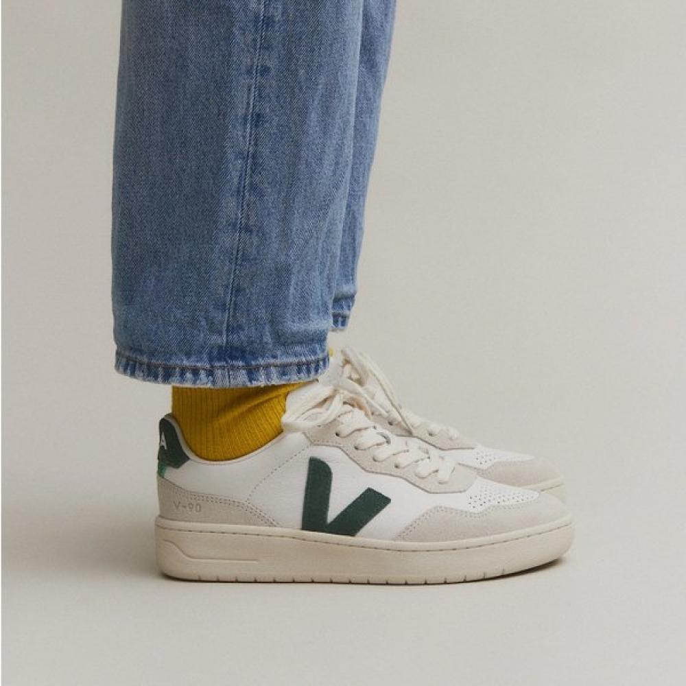 Veja Unisex Leather Sneakers V 90 sVju241Vd20 384