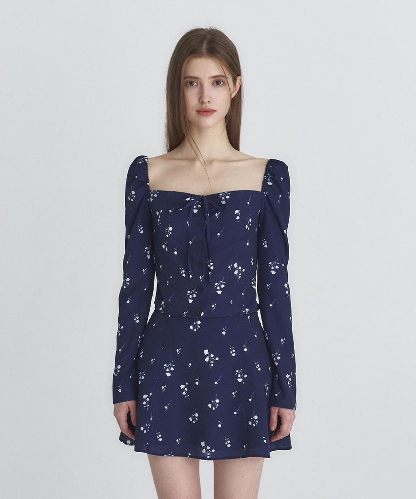 NOT YOUR ROSE Ribbon Square Blouse (Navy)
