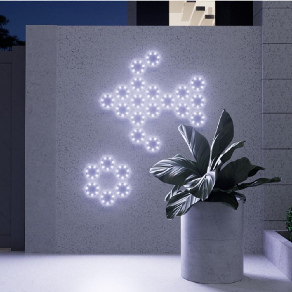 DIY Modular Solar Hexagon Wall Lights – Outdoor White LED Panels Auto-On At Dusk, Perfect for Garden Patio & Balcony Decor
