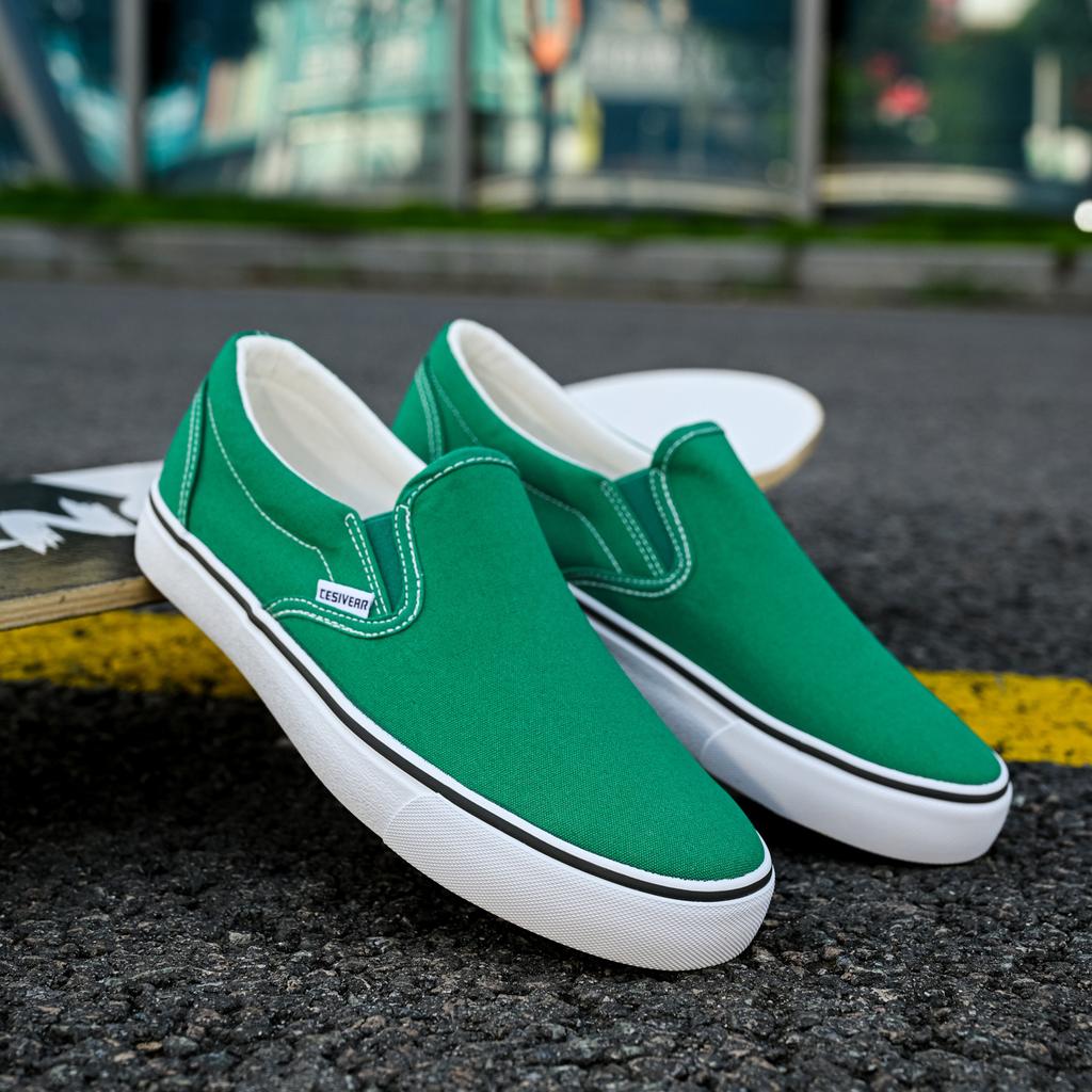 Summer 2026 New Foot Cloth Shoes for Men and Women Breathable Casual Couple Canvas Shoes