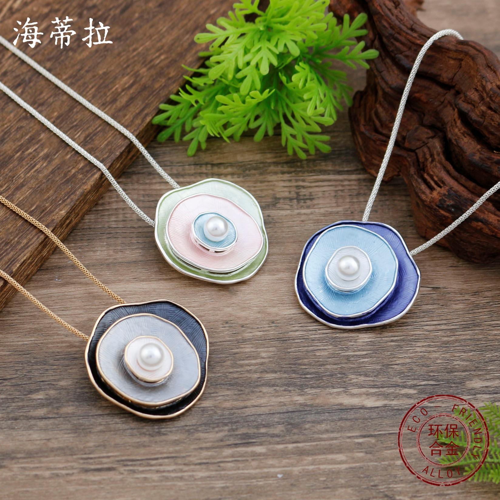 

New enamel pearl flower mesh chain pendant, women s fashion high sense rose necklace