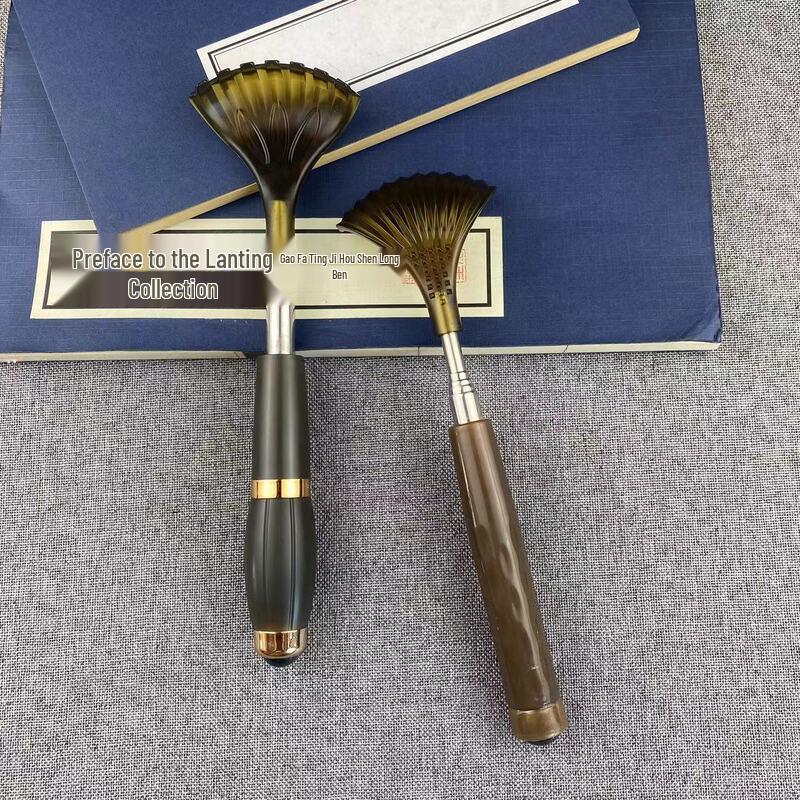 Extendable Magnetic Back Scratcher