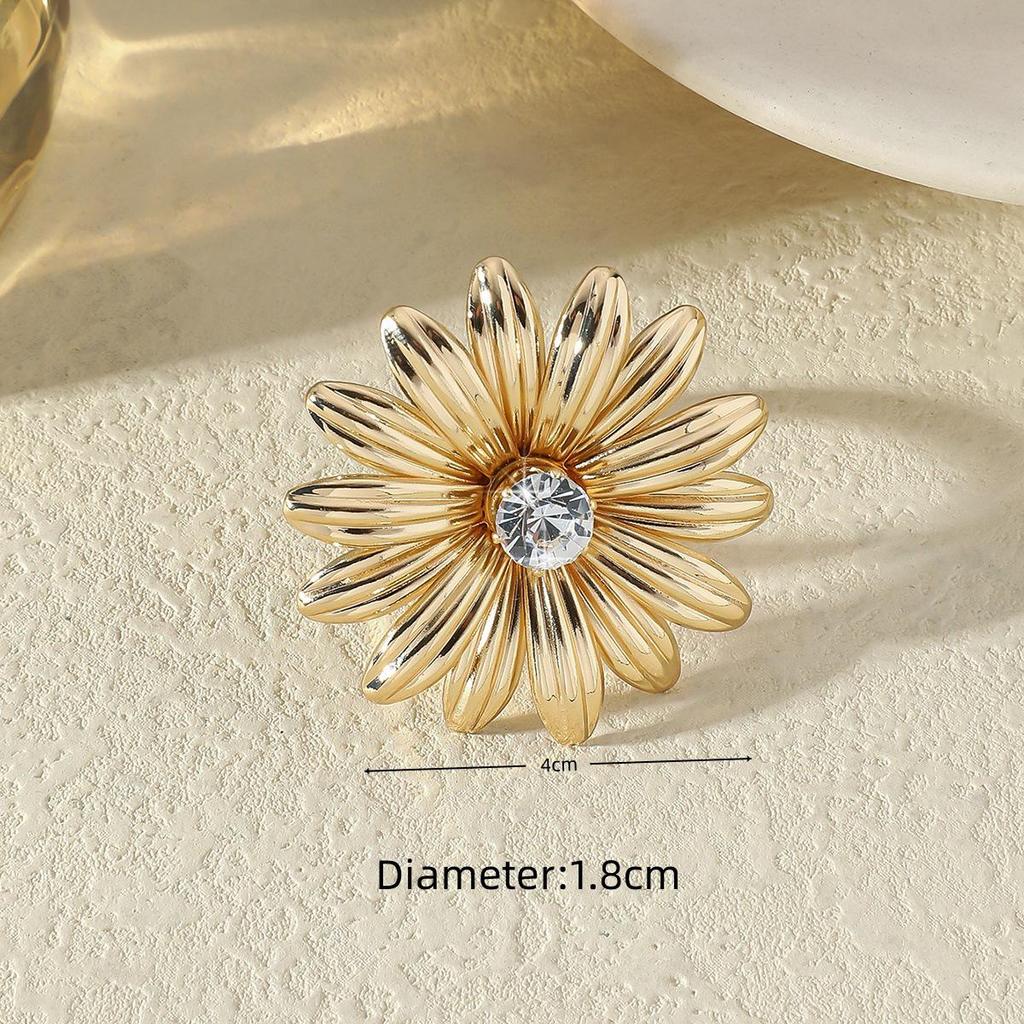 European & American Fashion Star Flower Punk Ring - High-End, Simple Niche Jewelry