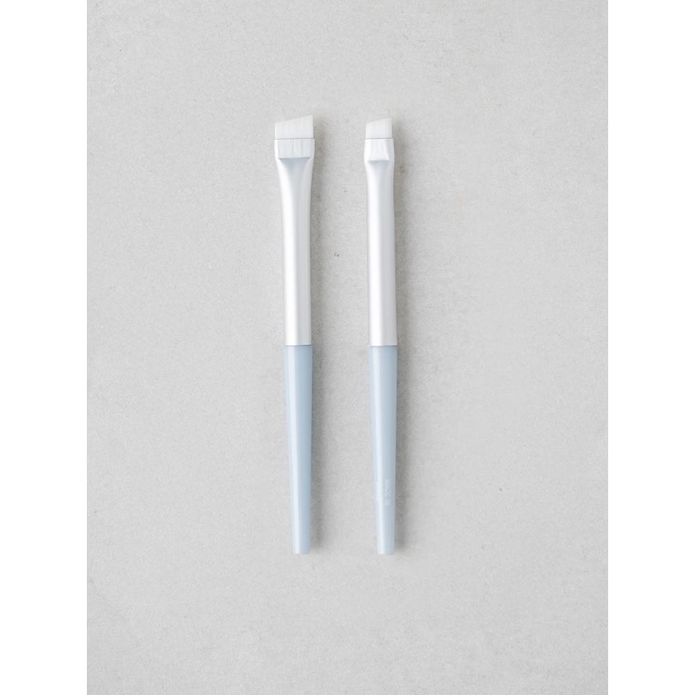 

Набір пензлів для макіяжу очей Daiso з 2 штук