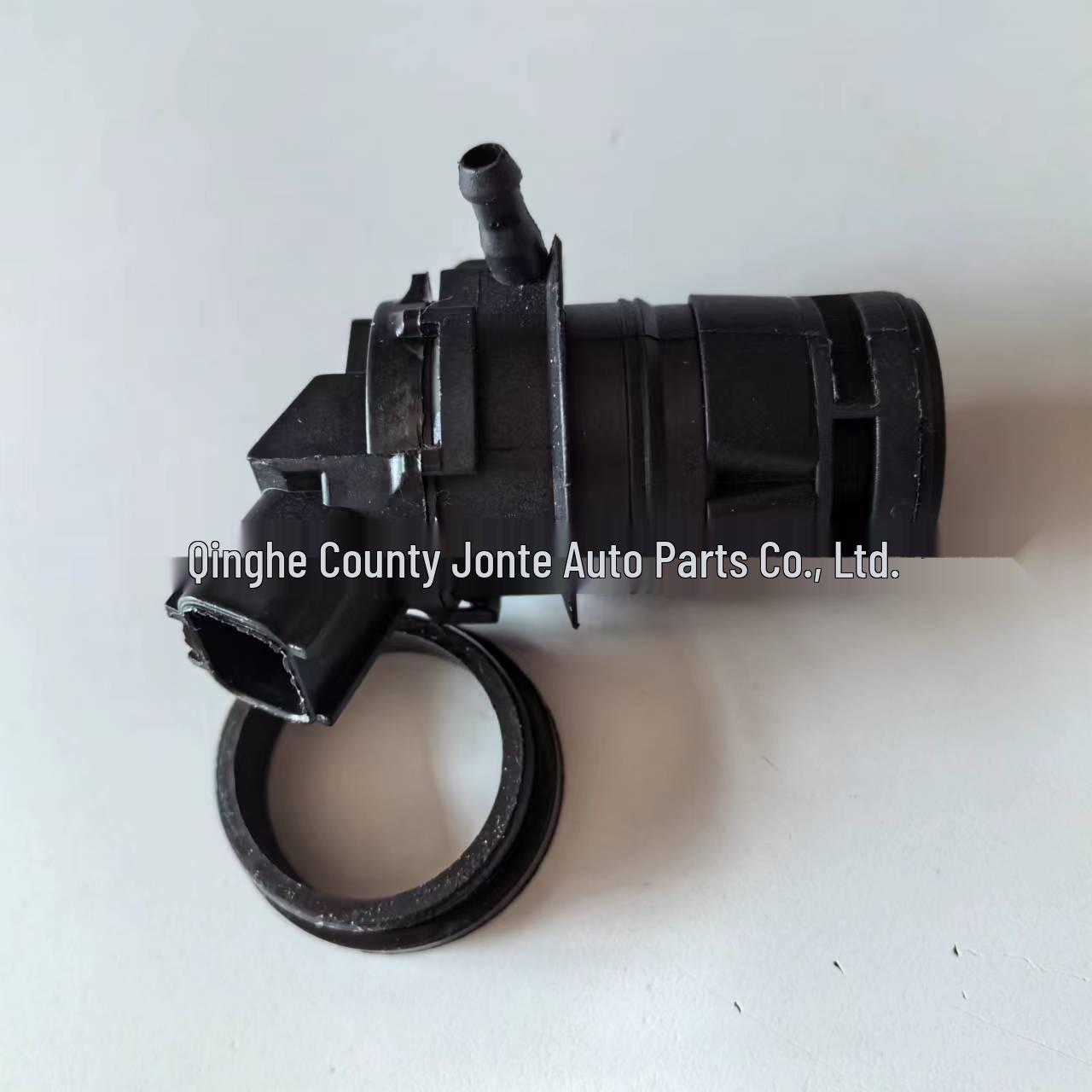 Toyota Windshield Washer & Wiper Motor 060210-4650 1