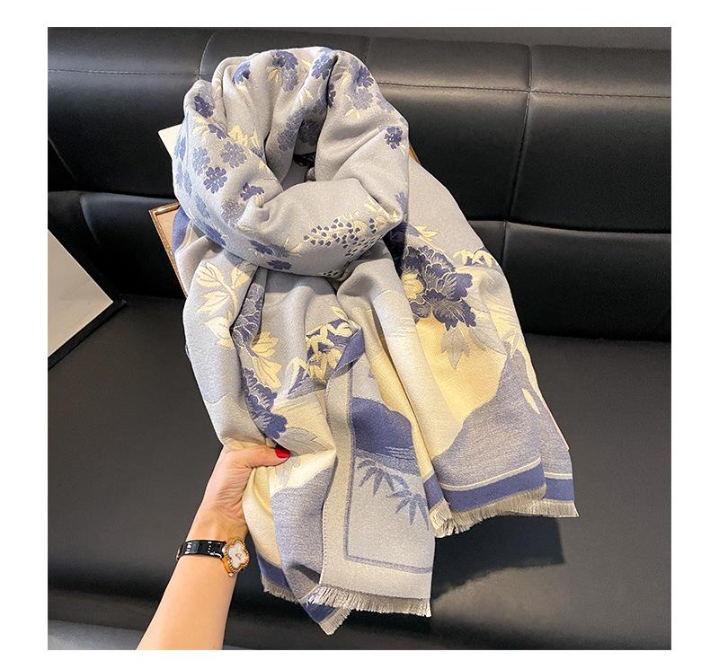 Retro Floral Chinese-Style Imitation Cashmere Shawl for Women - Cozy Winter Office Blanket & Elegant Air-Conditioned Room Scarf for Mothers
