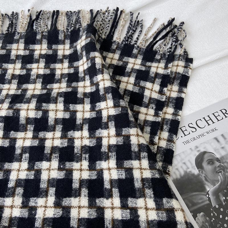 Checkered Scarf Women's Autumn and Winter New High-end Long Style Student Couple Shawl Warm and Thick Tassel Scarf