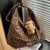 2025 American Retro Leopard Print Underarm Bag Women's Lazy Wind Portable Shoulder Bag Large Capacity Shopping Commuter Tote Bag