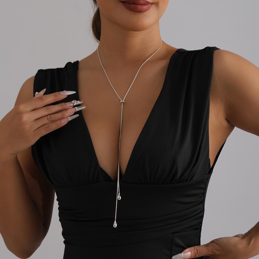 Minimalist fine chain snake bone chain necklace niche versatile long street auction adjustable sweater chain
