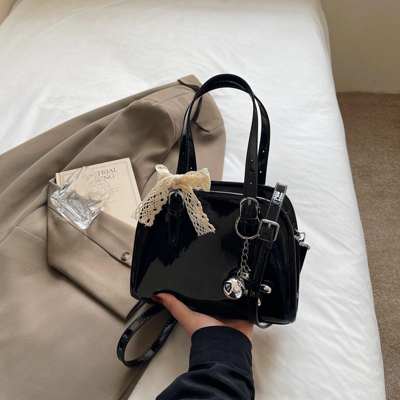 Spring and summer popular small bags women's new high-end versatile messenger bags fashionable portable pillow bags