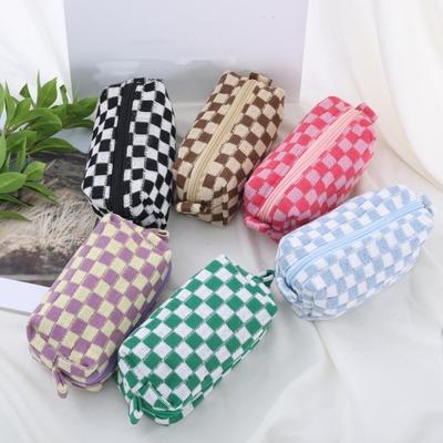 Women Cosmetic Bag Plaid Print Zipper Closure Soft Plush Large Capacity Portable Lightweight Lipstick Eyebrown Pencil Makeup Brush Travel Makeup Pouch