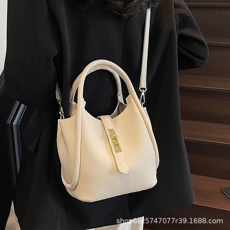Premium sense bag women 2025 new retro shoulder bag temperament shoulder crossbody mother bucket bag hand bag women