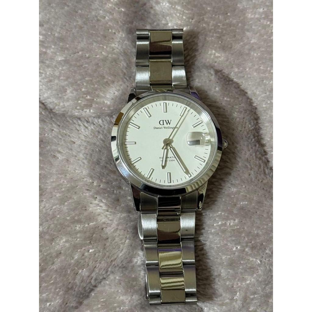 Used Daniel Wellington DW Watch AUTOMATIC 10ATM/330ft Silver