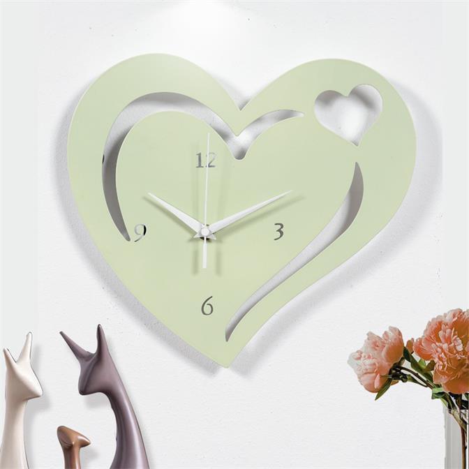 New Modern Heart-shaped Digital Wall Clock, Silent Acrylic Clock, Creative Clock, Living Room and Dining Room Wall Clock